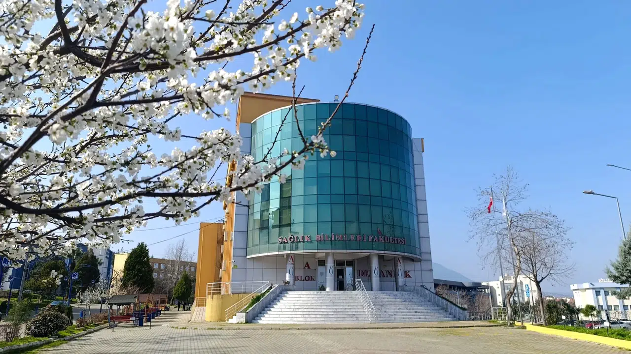 MCBÜ sağlık yerleşkesinde görsel şölen