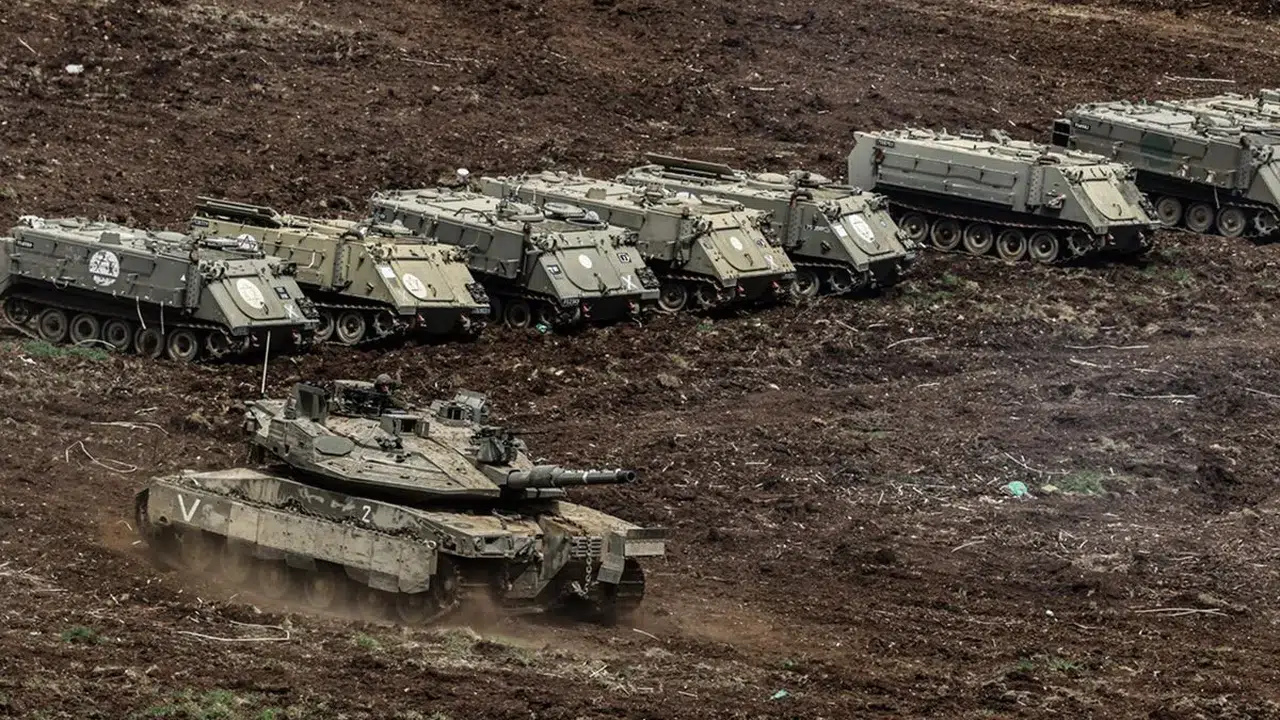 Lübnan'ın güneyine kara harakatı başladı