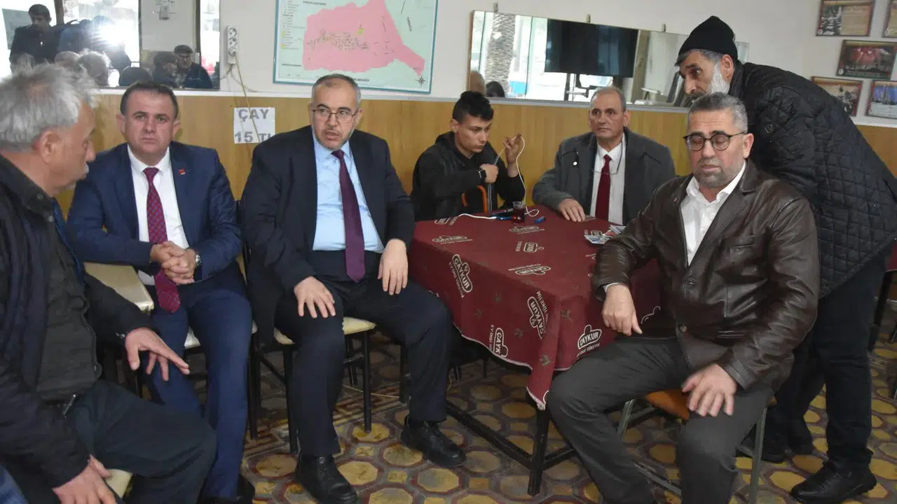 Saadet Partisi Manisa'da sahada