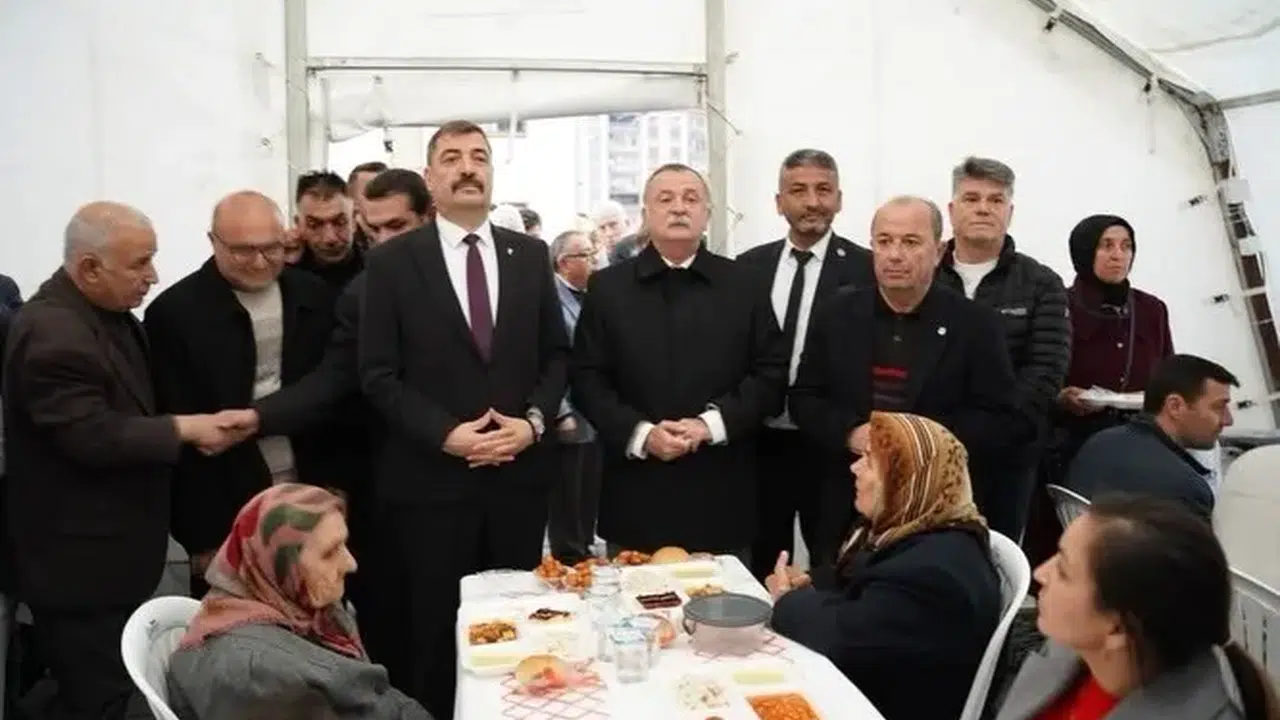 Gökçeörenliler Derneğinden 100. Yıl Meydanında iftar