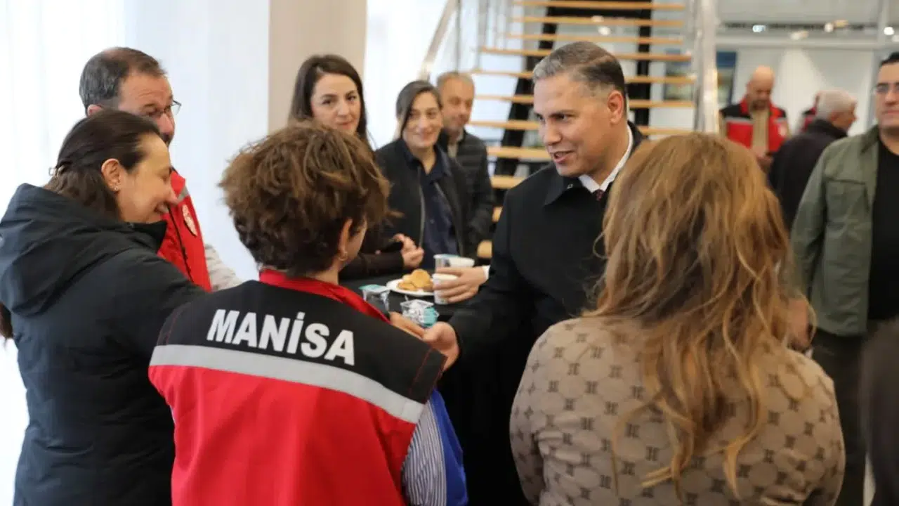 Müdür Karayılan personeliyle bayramlaştı