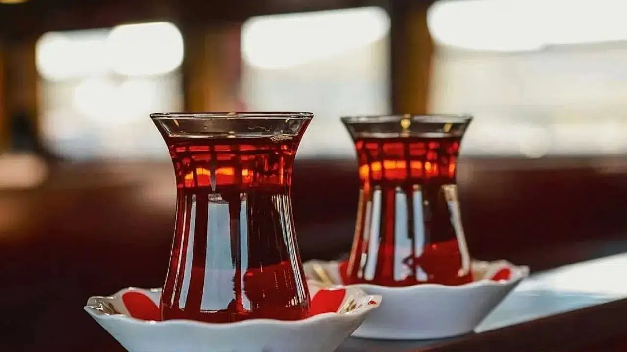 Ünlü markanın siyah çayında boya tespit edildi