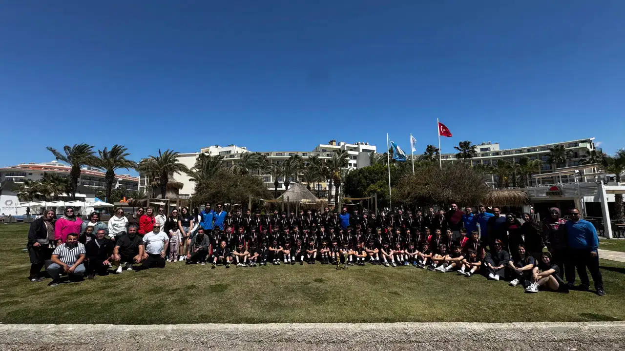 Manisa’nın yıldızları Antalya’da parladı