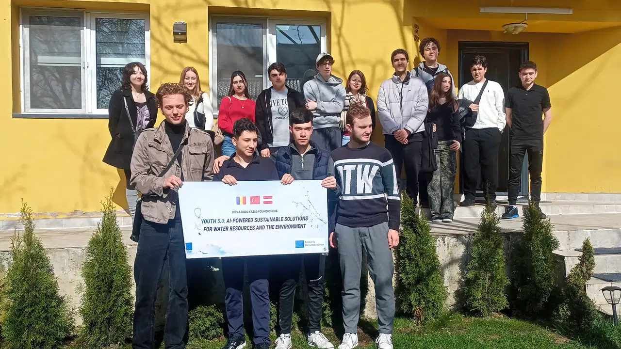 MANİSALI GENÇLER AVRUPA’DA YAPAY ZEKA İLE YEŞİL ÇÖZÜMLER ARADILAR