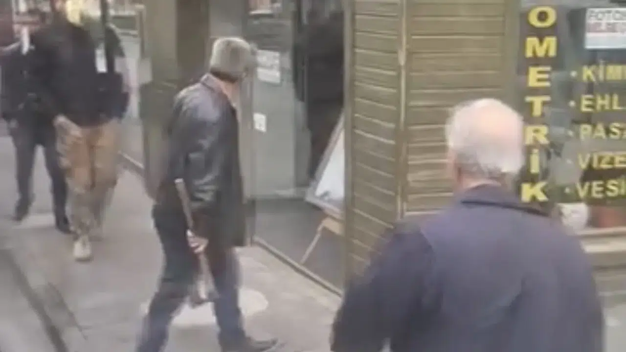 Trafikte baltalı dehşet