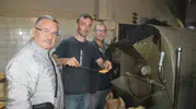 Geleneksel yöntemlerle 16 çeşit leblebi üretiyorlar