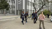 Gerçek polislerden sahte polise suç üstü