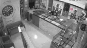 1 saatte kilolarca altını götürüp gittiler