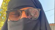 Sokakta çarşaf giyerek dolaşan şahıs yakalandı