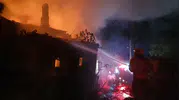 Manisa'da ev yangını korkuttu