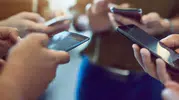 Bakan Uraloğlu rakam verdi! 63 milyon kişi telefonunu değiştirmek zorunda kalacak