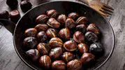 Kestane Neden Patlar? İşte Kestaneyi Doğru Pişirmenin Püf Noktaları!
