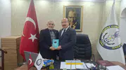 Yazar Akova'dan Başkan Akyüz'e ziyaret