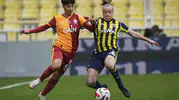 Kadınlar derbisinde Galatasaray'ı deviren Fenerbahçe 11'de 11 yaparak liderliğe yükseldi