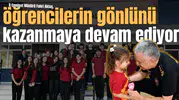 İl Emniyet Müdürü Fahri Aktaş, öğrencilerin gönlünü kazanmaya devam ediyor