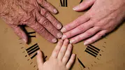 Yaşlandıkça Ellerinize Ne Olur? İşte Zamanın Elde Bıraktığı 5 Belirti