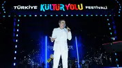 Manisalılar Ferhat Göçer'le coştu