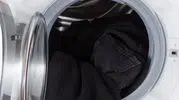 Siyah Kıyafetler Nasıl Yıkanır? Solmayı Önleyen Yöntemler