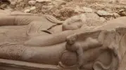 Kazıda bulunan lahit merak uyandırdı