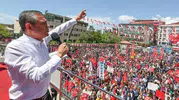 CHP’de iki ayrı bayramlaşma: Özgür Özel’den Güvenpark çağrısı