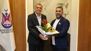 MANİSA VANLILAR DERNEĞİ'NDEN BAŞKAN HAKAN ŞİMŞEK'E ZİYARET