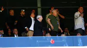 Fenerbahçe’nin olağanüstü seçimli genel kurulunda ortalık birbirine girdi