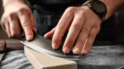 Körelen bıçak nasıl keskinleştirilir? Bileme taşıyla doğru yöntem
