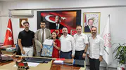TEKNOFEST Türkiye Birincisi Demir’den İlçe Millî Eğitim Müdürü Efe’ye Ziyaret