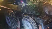 Devrilen traktörün altında kalan sürücü hayatını kaybetti