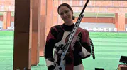 Manisalı milli sporcu İrem Denktaş’tan Türkiye rekoru üstü atış