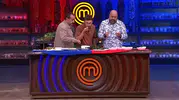 25 Eylül MasterChef Ödül Oyununu Kim Kazandı? Mavi ve Kırmızı Takım Sebze Yemekleriyle Yarışıyor