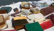 Atılmış vaziyette çok sayıda dini kitap bulundu