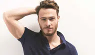Kerem Bürsin'in yeni aşkı bakın kim çıktı?