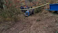 Sürücü devrilen traktörün altında can verdi