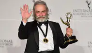 Haluk Bilginer'in gözlerden uzak büyüttüğü kızı ilk kez sahneye çıktı