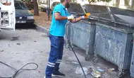 Yunusemre’de çöp konteynerleri dezenfekte ediliyor