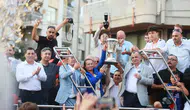 Manisalı sporcular Semih Balaban ile şehri turladı