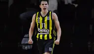 ''Bu bir veda değil, yeni bir başlangıç'' diyerek Fenerbahçe'den ayrıldığını duyurdu