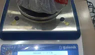 Motosikletlinin attığı poşetten bakın ne çıktı