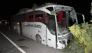 Yoldan çıkan yolcu otobüsü kaza yaptı