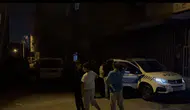 Husumetlisinin aracını kundakladı