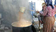Kışın şifası pekmez kazanlarda kaynamaya başladı