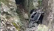 Araç uçuruma yuvarlandı: 1 ölü, 1 yaralı
