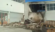 Mobilya imalathanesinde korkutan yangın