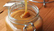 Evde Karamel Yapmanın Püf Noktaları: Tatlıların Gizli Kahramanı Artık Gözünüzü Korkutmasın