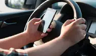 Direksiyonda telefon kullananlar dikkat: Ceza ve ehliyet yaptırımı gündemde