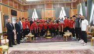 Başkan Balaban Yunusemreli sporcularla bir araya geldi