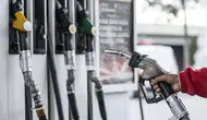 Benzin ve motorinde indirim beklentisi: Pompa fiyatları için salı gecesi işaret edildi