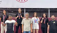 AKHİSAR’DA MUAYTHAİ ŞAMPİYONASI NEFES KESTİ