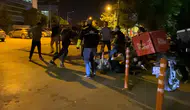 İşletme sahibi ve kuryeler sokağı ringe çevirdi